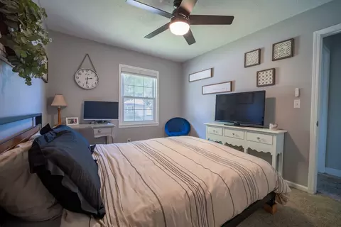 Bedroom - 1401 Kingsridge Dr, Normal, IL 61761 photo 5 of 7