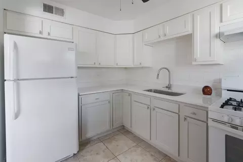135 Ridge Ave #2E, Evanston, IL 60202 photo 6
