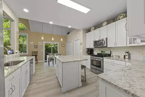 Kitchen - 409 Riverview Ct, Minooka, IL 60447 photo 1 of 4