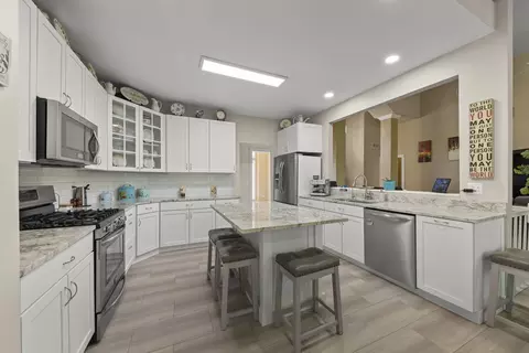 Kitchen - 409 Riverview Ct, Minooka, IL 60447 photo 3 of 4