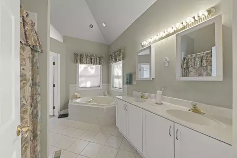 Bath - 409 Riverview Ct, Minooka, IL 60447 photo 1 of 4