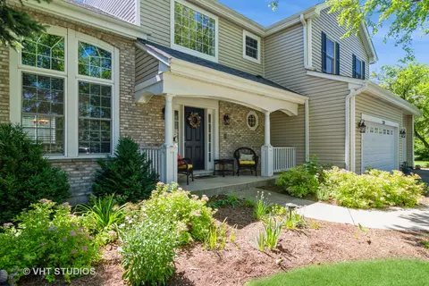 228 Mill St, Batavia, IL 60510