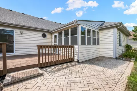 Exterior - 32 Robert Rd, Oswego, IL 60543 photo 4 of 7