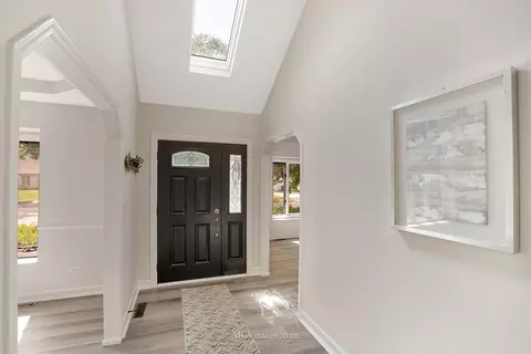 Entry Way - 32 Robert Rd, Oswego, IL 60543 photo 1 of 1