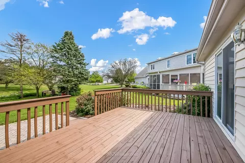 Exterior - 32 Robert Rd, Oswego, IL 60543 photo 3 of 7