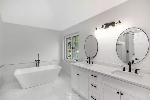 Bath - 32 Robert Rd, Oswego, IL 60543 photo 4 of 5