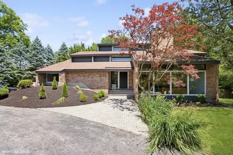 1835 Holly Ln, Flossmoor, IL 60422