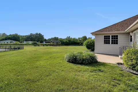 Exterior - 108 Winding Trl, Diamond, IL 60416 photo 4 of 9
