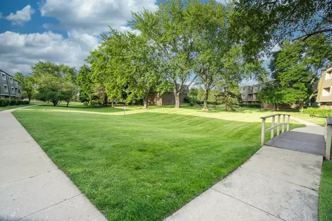 154 E Bailey Rd #A, Naperville, IL 60565 photo 2