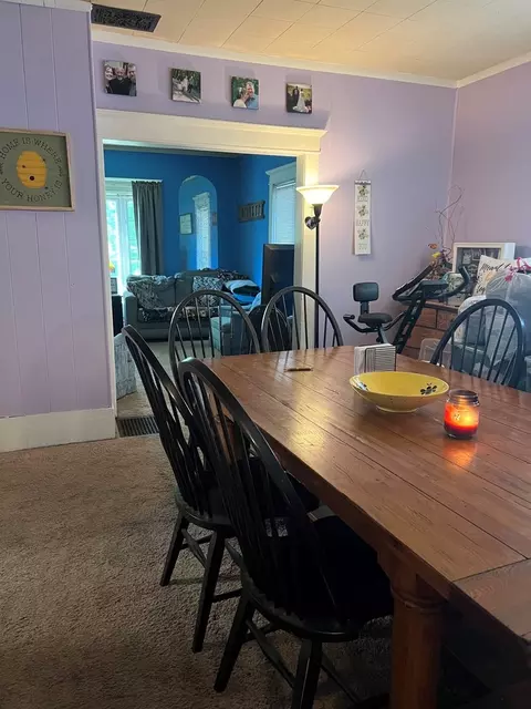 Dining - 1004 Long St, Dixon, IL 61021 photo 2 of 2