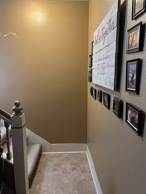 Entry Way - 1004 Long St, Dixon, IL 61021 photo 1 of 1