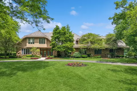 2735 Kelly Ln, Highland Park, IL 60035
