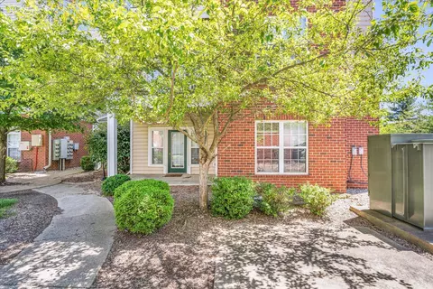 1905 N Lincoln Ave #216, Urbana, IL 61801
