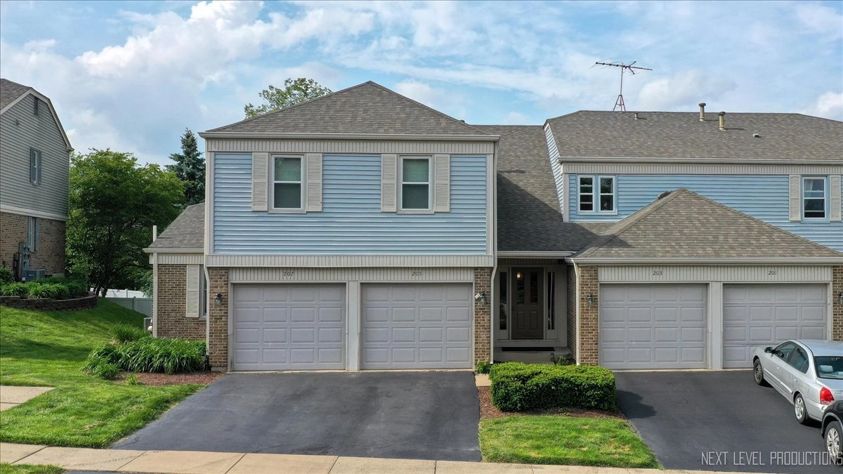 205 Auburn Ct Unit 205  