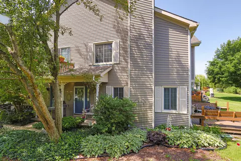2220 Colorado Ave #2220, Elgin, IL 60123
