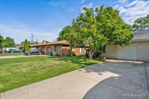 442 Lorraine Ave, Addison, IL 60101