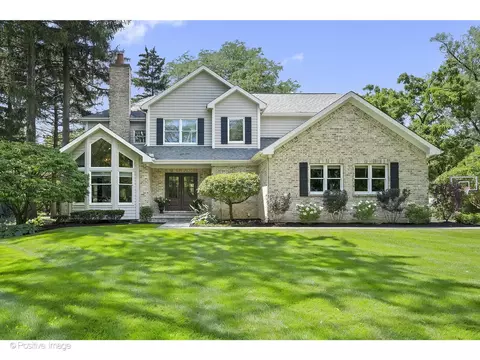 232 Woodstock Ave, Clarendon Hills, IL 60514