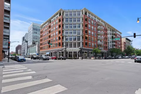 1001 W Madison St #611, Chicago, IL 60607