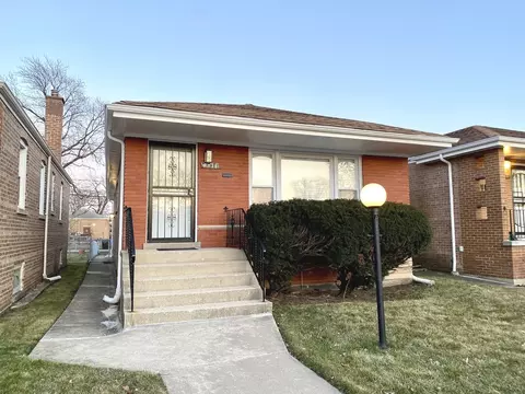 Exterior - Undisclosed, Chicago, IL 60617 photo 2 of 2