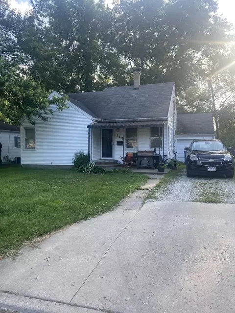 317 S 9th St, Watseka, IL 60970