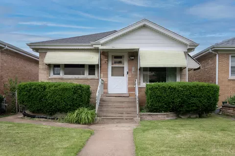 7244 W Cullom Ave, Norridge, IL 60706