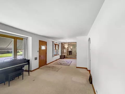 17944 Exchange Ave, Lansing, IL 60438 photo 2