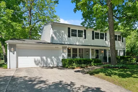 2670 Summit Ave, Highland Park, IL 60035