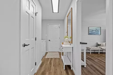 Entry Way - 3927 W 3000s Rd, Kankakee, IL 60901 photo 5 of 6