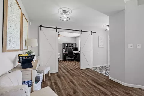 Entry Way - 3927 W 3000s Rd, Kankakee, IL 60901 photo 1 of 6
