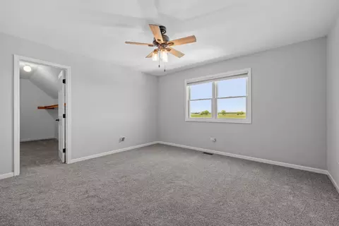 Bedroom - 3927 W 3000s Rd, Kankakee, IL 60901 photo 4 of 5