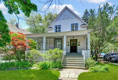 9716 S Vanderpoel Ave, Chicago, IL 60643