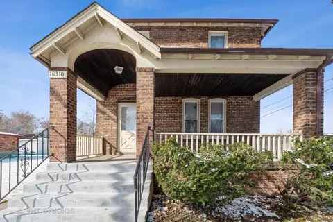 16310 Carse Ave, Harvey, IL 60426