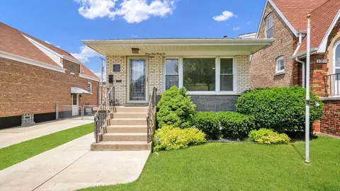 3932 W 59th Pl, Chicago, IL 60629