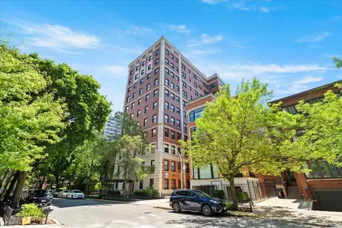433 W Briar Pl #7C, Chicago, IL 60657