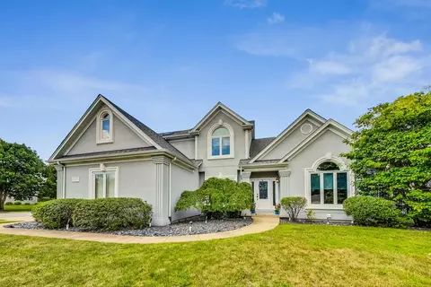 2419 Skylane Dr, Naperville, IL 60564