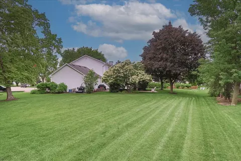 523 Irvington Ct, Bartlett, IL 60103 photo 34