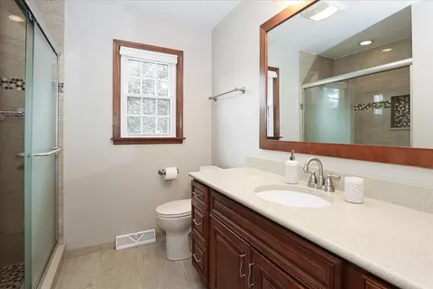 523 Irvington Ct, Bartlett, IL 60103 photo 23