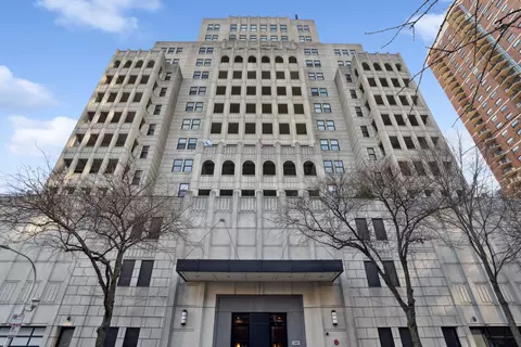1155 N Dearborn St #902, Chicago, IL 60610