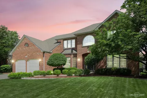 3739 Sunburst Ln, Naperville, IL 60564