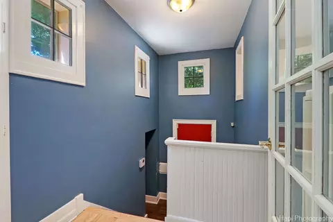 Entry Way - 1403 Glenview Rd, Glenview, IL 60025 photo 5 of 7