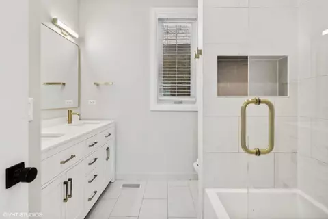 2031 W Webster Ave, Chicago, IL 60647 photo 14