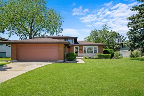 16820 Wausau Ct, South Holland, IL 60473
