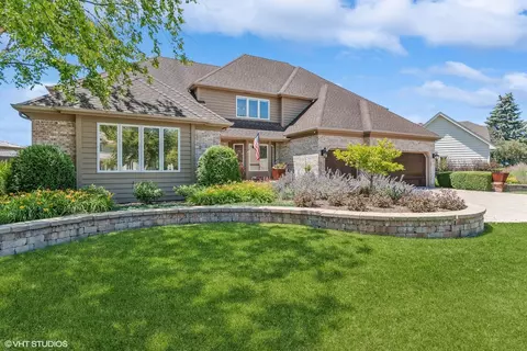 3835 Cadella Cir, Naperville, IL 60564