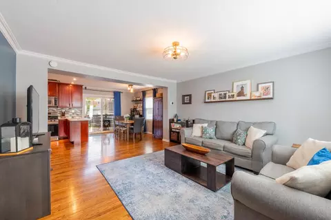 Living - 4133 Maple Ave, Brookfield, IL 60513 photo 1 of 3