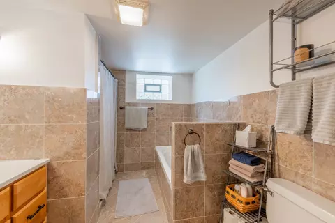 Bath - 4133 Maple Ave, Brookfield, IL 60513 photo 2 of 3