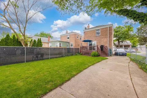 Exterior - 4133 Maple Ave, Brookfield, IL 60513 photo 5 of 5