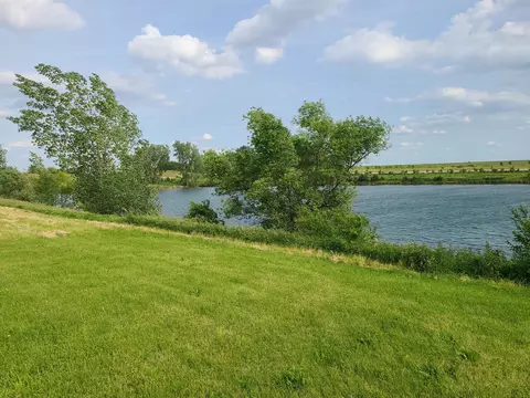 216 Lake Lida Ln, Rochelle, IL 61068