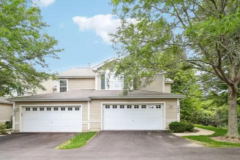 1436 W Remington Ln, Round Lake, IL 60073