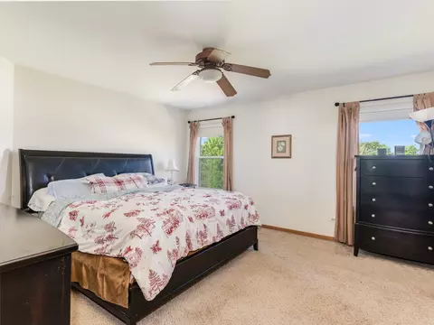 5813 Lake Pointe Dr, Plainfield, IL 60586 photo 11