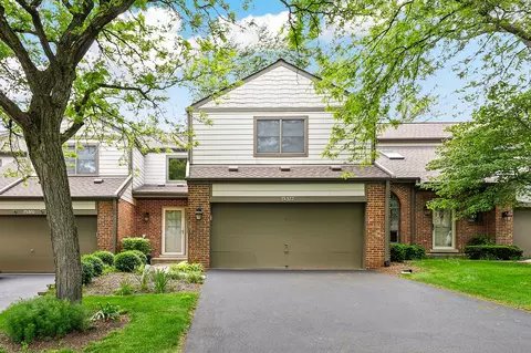 7 S372 Augusta Ln, Naperville, IL 60540